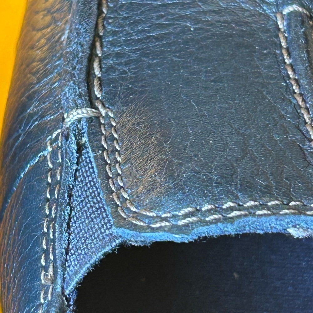 Clarks Collection Deep Blue Leather Slide On Loafers with Button Accent Size 7.5 - Picture 3 of 10